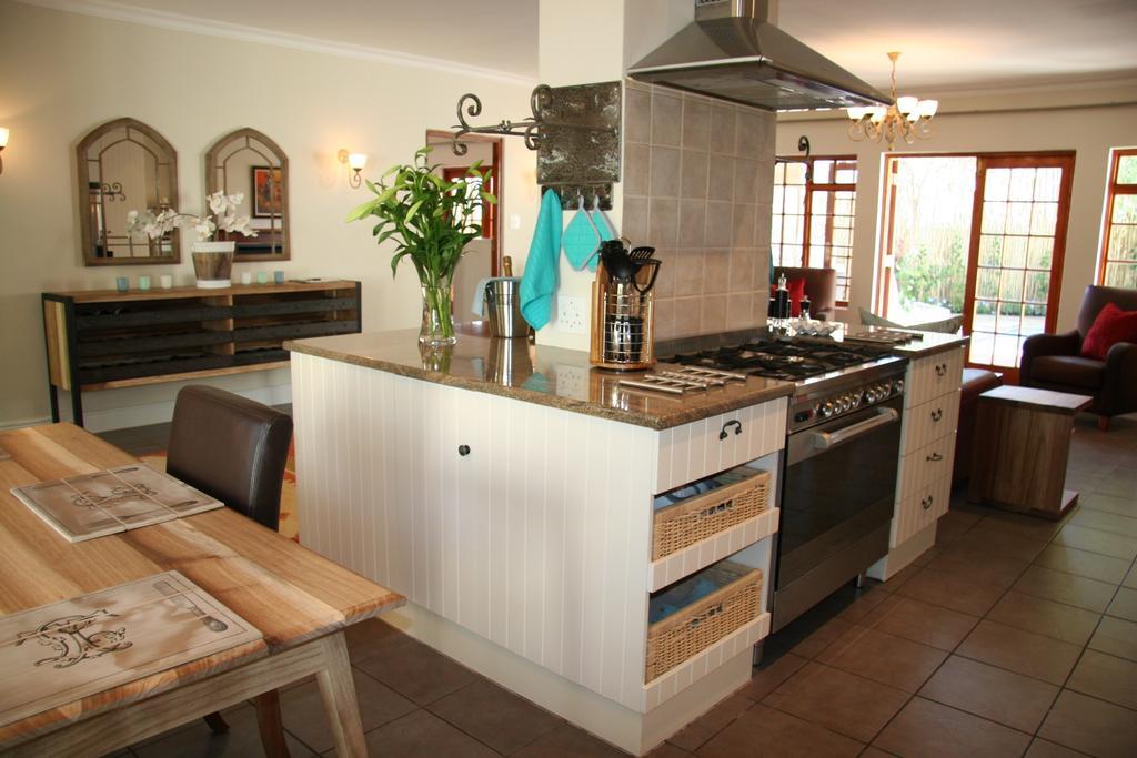 Cape Robin Cottage Франсхук Номер фото